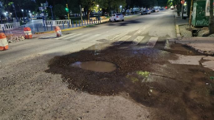 Vecinos alertan por un socavón en Ciudad