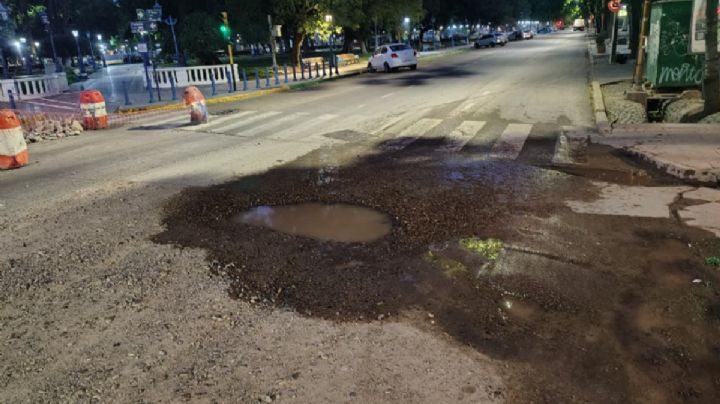 Vecinos alertan por un socavón en Ciudad