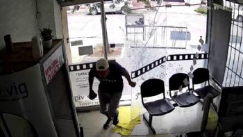 Video: así roban en el centro de Mendoza a plena luz del día