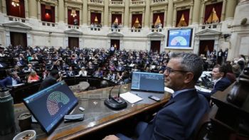 El oficialismo y sus aliados aprobaron la reforma laboral y vuelve con cambios al Senado