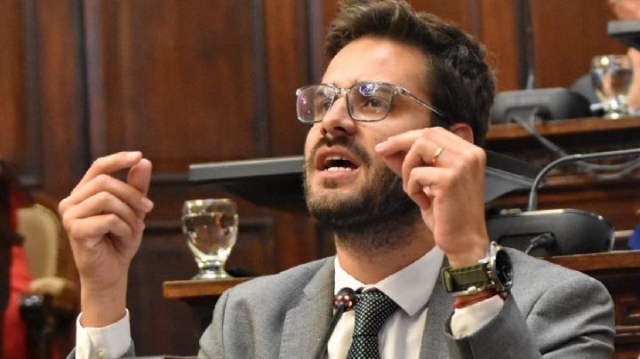 Tras el ausentismo de ayer, un diputado busca prohibir los desdoblamientos