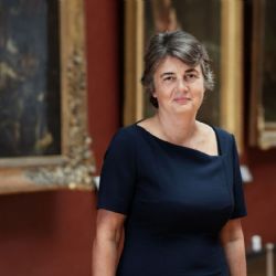 Renunció la directora del Museo del Louvre tras el robo de joyas de la corona