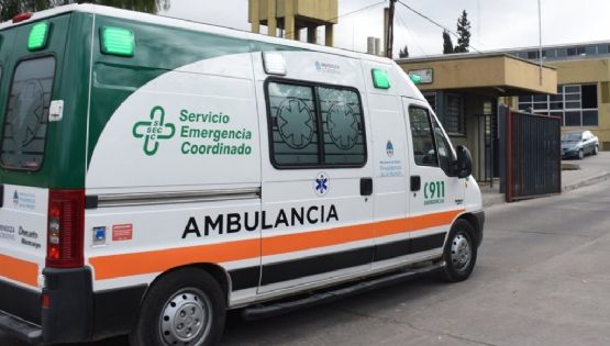 Varias personas resultaron heridas tras un choque entre colectivo y un auto 