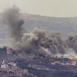 Israel intensifica los bombardeos en el Líbano y ataca suburbios de Beirut