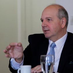 Fiscalía anticorrupción abrió una investigación por el viaje de la esposa de Adorni