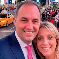 Adorni arrepentido, pero de haber usado la palabra "deslomarse"