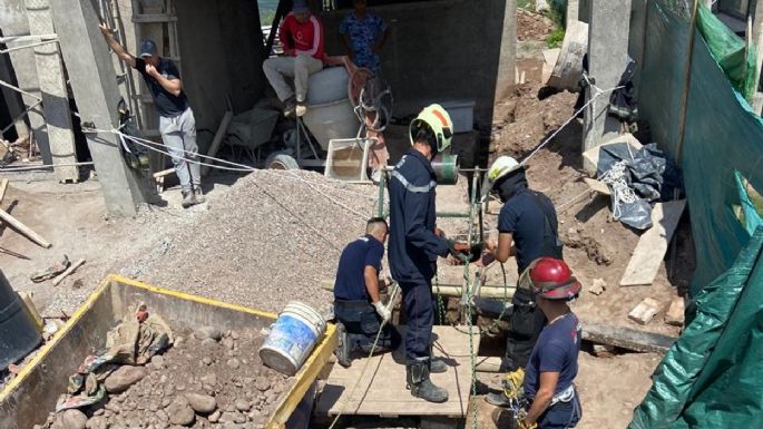 Un trabajador cayó en un pozo séptico de ocho metros de profundidad