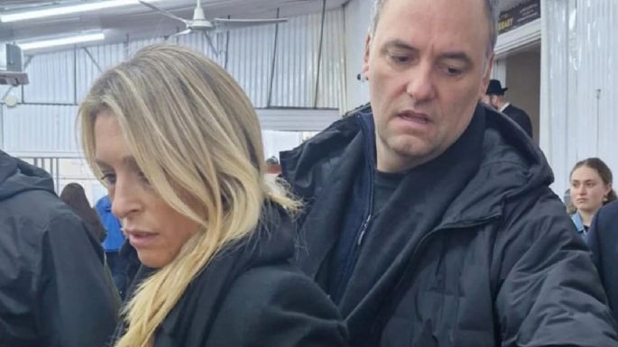 Adorni arrepentido, pero de haber usado la palabra "deslomarse"