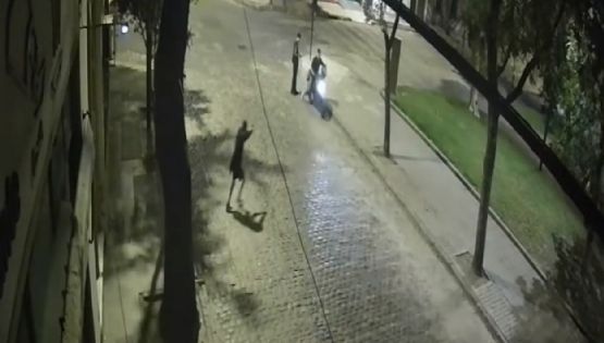 Le dispararon a un influencer durante un robo y quedó todo grabado