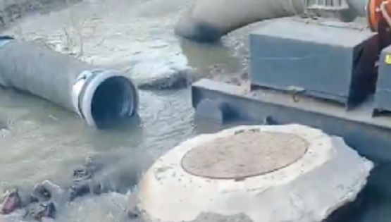 En medio de olores nauseabundos, los vecinos de Guaymallén salieron a la calle a reclamar