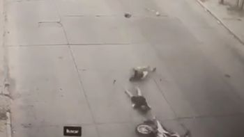 Un motociclista murió degollado tras chocar con una soga que estaba atravesada en la calle