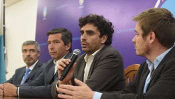 Dos funcionarios abandonan el Ministerio de Gobierno