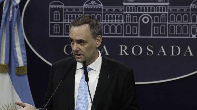 Tras varios días de silencio, Manuel Adorni reaparecerá el viernes junto con Milei