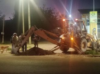 Desesperación, cortes e impotencia: así viven los vecinos inundados por líquidos cloacales