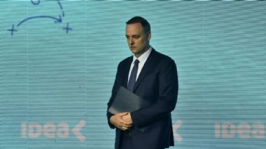 Foto iliustrativa de  El Gobierno hará un “control de daños” tras las denuncias contra Adorni 