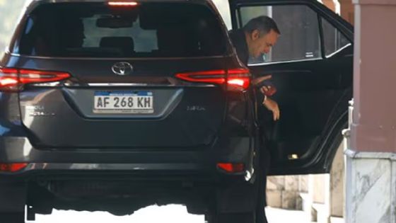 Adorni adquirió también un departamento en Caballito sin desprenderse de los que ya tenía