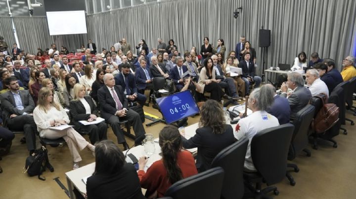 Afirman que la prensa no pudo ingresar a la audiencia por la ley de Glaciares: “No los dejan pasar”