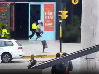 El tacle de un preventor para detener a un carterista en Ciudad