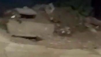 Emergencia en Godoy Cruz: un socavón complica a los vecinos del barrio 4 de julio