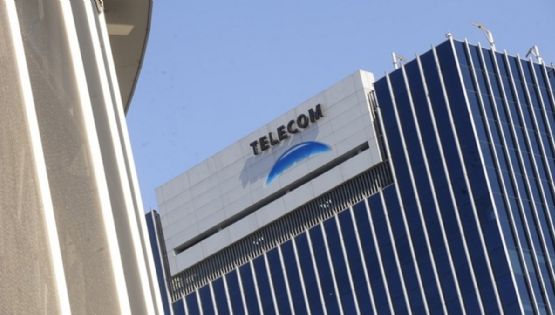 El Enacom dice que Telecom debe ceder 6 millones de clientes para aprobar la compra de Telefónica