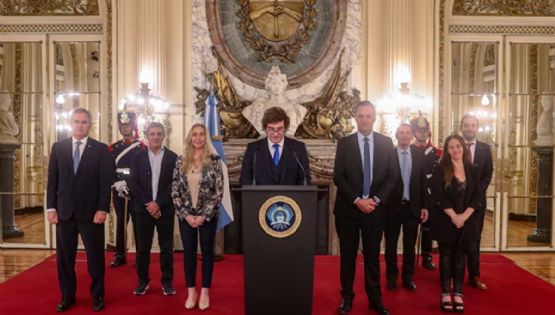 ¿Respaldo a Adorni? Javier Milei convocó a una reunión de Gabinete para el próximo lunes