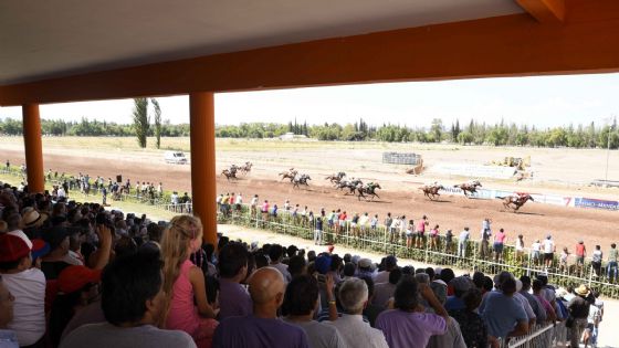 El plan que tiene Diego Costarelli para reconvertir el Hipódromo de Mendoza