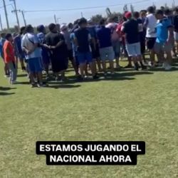 Se viralizó un video de la apretada de la barra a los jugadores del Tomba