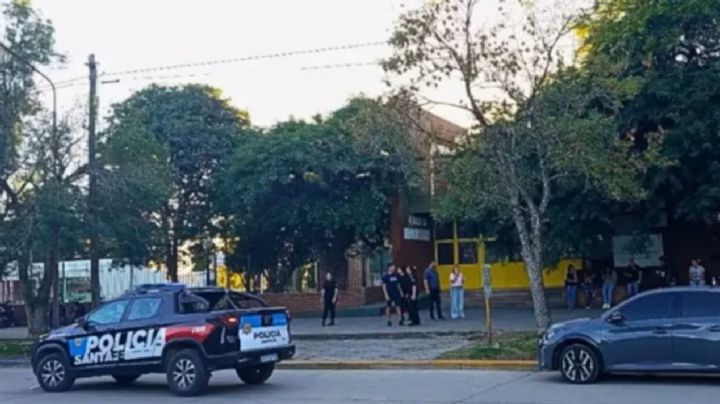 Un alumno fue armado al colegio en Santa Fe y mató a un compañero
