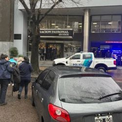 Un preso acusado de abuso sexual se arrojó de un cuarto piso en los tribunales