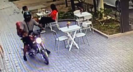 Alerta motochorros: simuló ser delivery de Pedidos Ya para robar en un café en Godoy Cruz