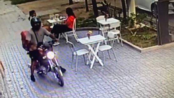 Alerta motochorros: simuló ser delivery de Pedidos Ya para robar en un café en Godoy Cruz
