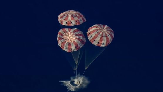 Los tripulantes de Artemis II regresaron a la Tierra tras orbitar la Luna