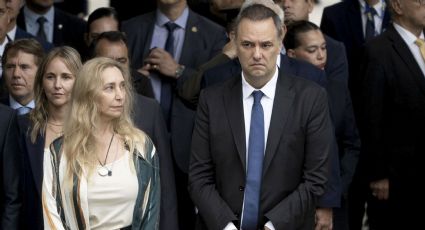 Cayó fuerte la imagen de Adorni y quedó por debajo de Cristina Kirchner 