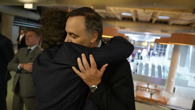 Milei bancó a Adorni, dijo que sufrió ataques especulativos y que bajará la inflación