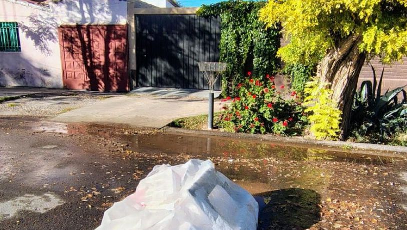 Vecinos de Carrodilla en alerta por un hundimiento de una calle