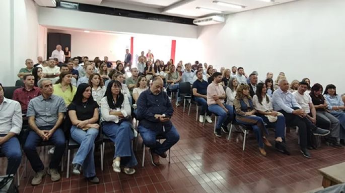 El petrismo analiza armar su propio bloque en la Legislatura y se complican los 2/3 para Cornejo