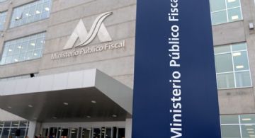 Detuvieron a la madre del alumno que había llevado una réplica de arma a la escuela de Mendoza