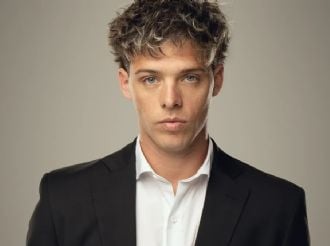 Inhabilitaron a Santiago Maratea por conducir sin cinturón y grabarse 