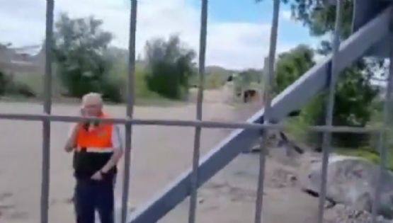Denuncian que una minera tapó el acceso a un arroyo y cerró un camino público 
