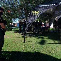 Las familias de los chicos que hagan amenazas en escuelas deberán pagar el costo del operativo 