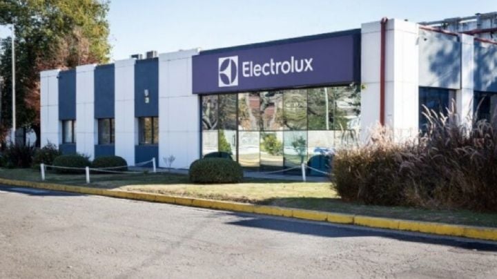 Una empresa cierra su producción de heladeras y 150 operarios podrían quedar sin trabajo 