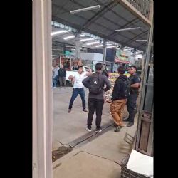 Un exdiputado nacional a los gritos en la feria de Guaymallén