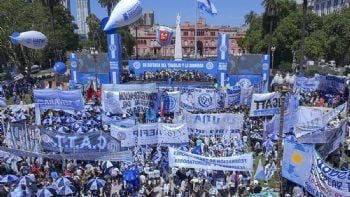 La CGT encabezó un acto en Plaza de Mayo: “Profundicemos el conflicto”
