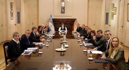 Pese al escándalo, Milei dio una nueva señal de apoyo a Adorni 