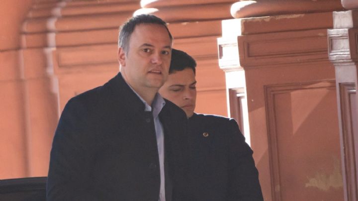 Profundizan la investigación sobre propiedades y viajes de Manuel Adorni