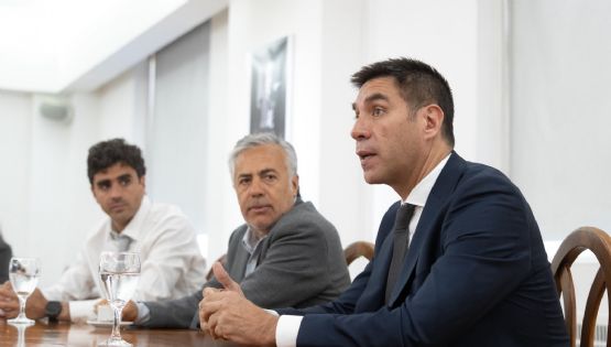 Alfredo Cornejo estrecha filas con los legisladores La Libertad Avanza a días del recambio legislativo