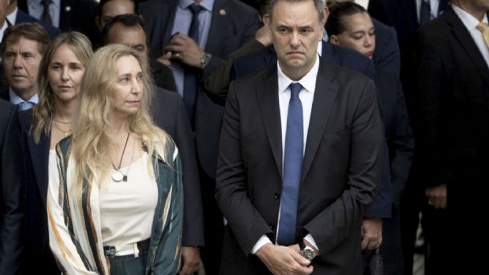 Citaron a declarar a las cuatro mujeres que le prestaron dólares a Manuel Adorni