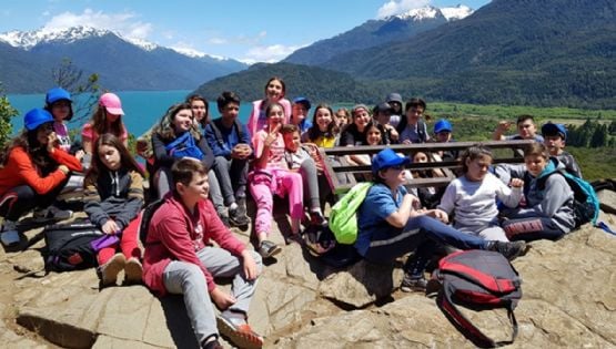 Denuncian a una preceptora por robarse 50 mil dólares de un viaje educativo