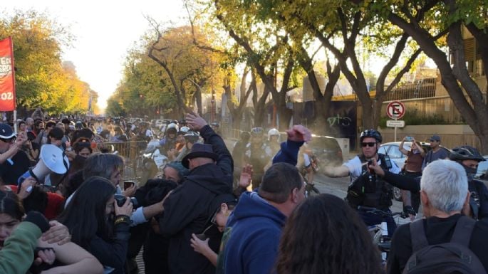 Gas pimienta: lo que no se vio de la última marcha universitaria en Mendoza