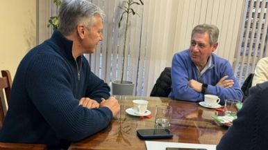 Foto iliustrativa de  Pase de facturas: ahora San Rafael le reclama a Alvear por fondos de la Lucha Antigranizo